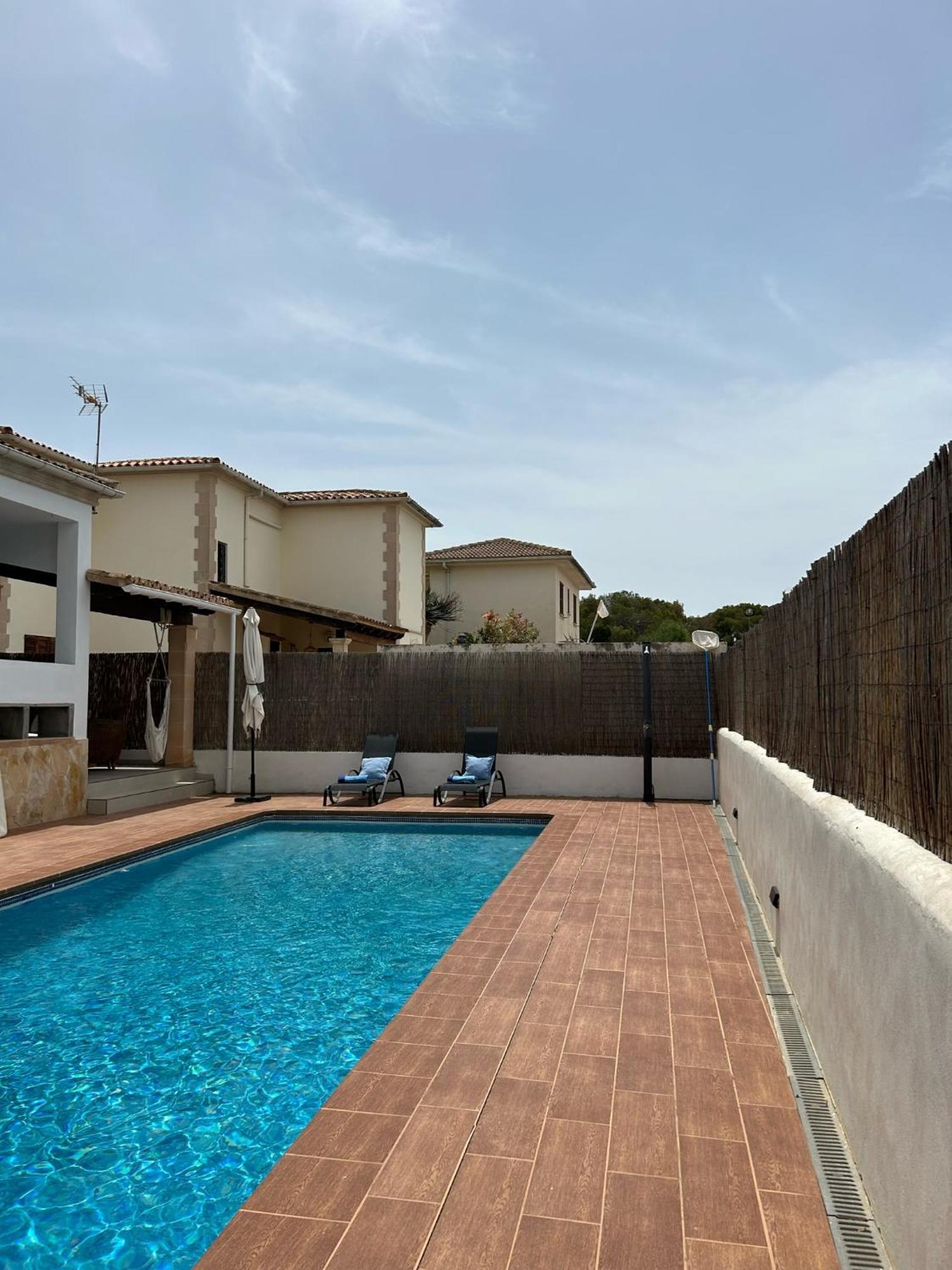 Vakantiehuis Chalet Con Piscina A 150m Del Mar - Son Bielo - S'estanyol